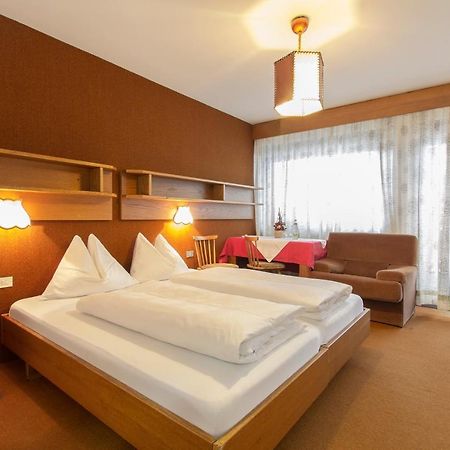 Garni Aquila Hotel กอร์วารา อิน บาเดีย ภายนอก รูปภาพ