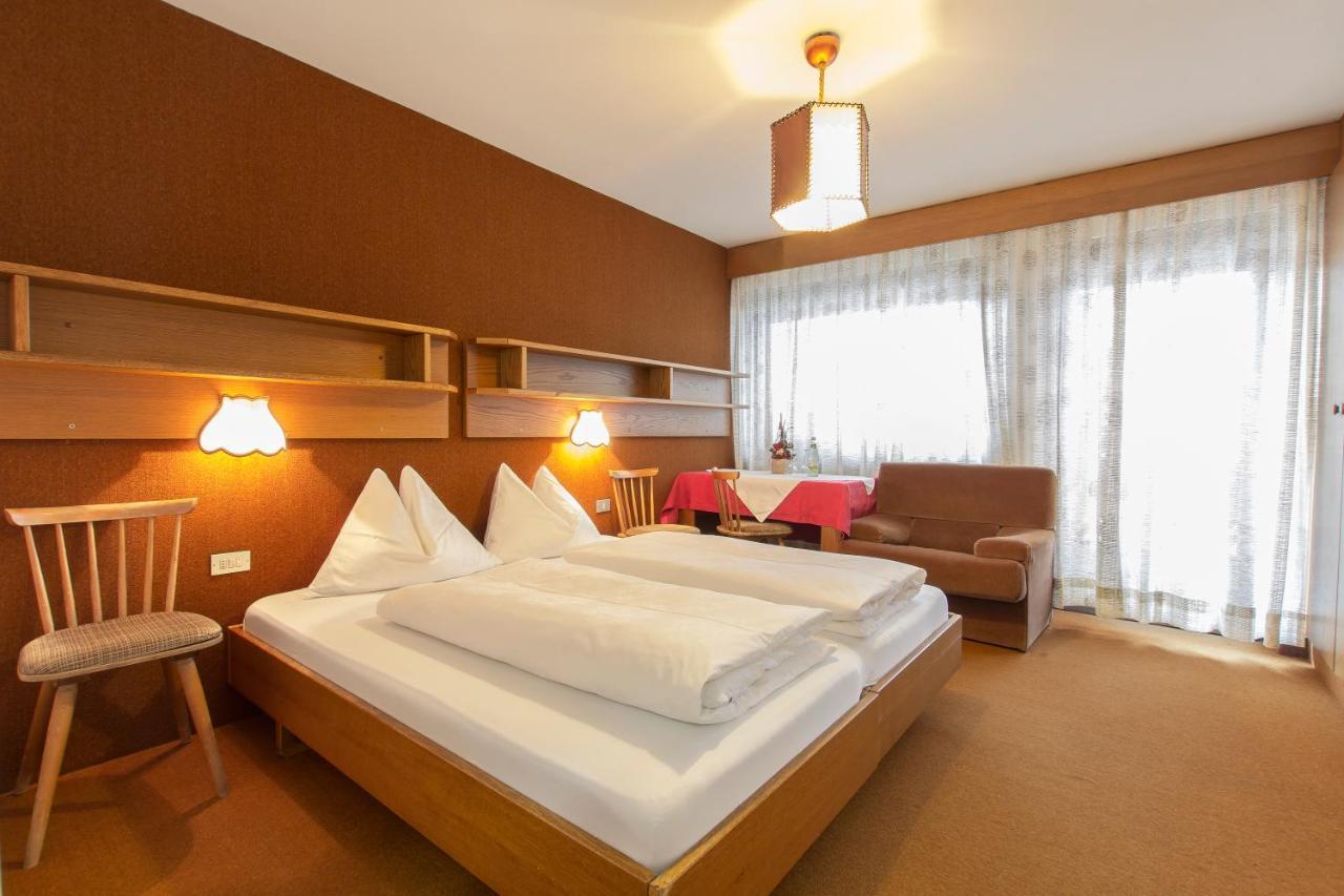 Garni Aquila Hotel กอร์วารา อิน บาเดีย ภายนอก รูปภาพ