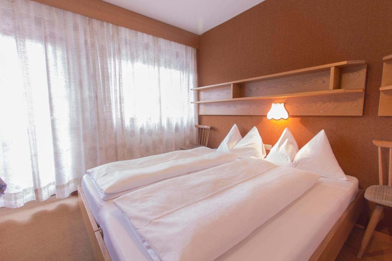 Garni Aquila Hotel กอร์วารา อิน บาเดีย ภายนอก รูปภาพ